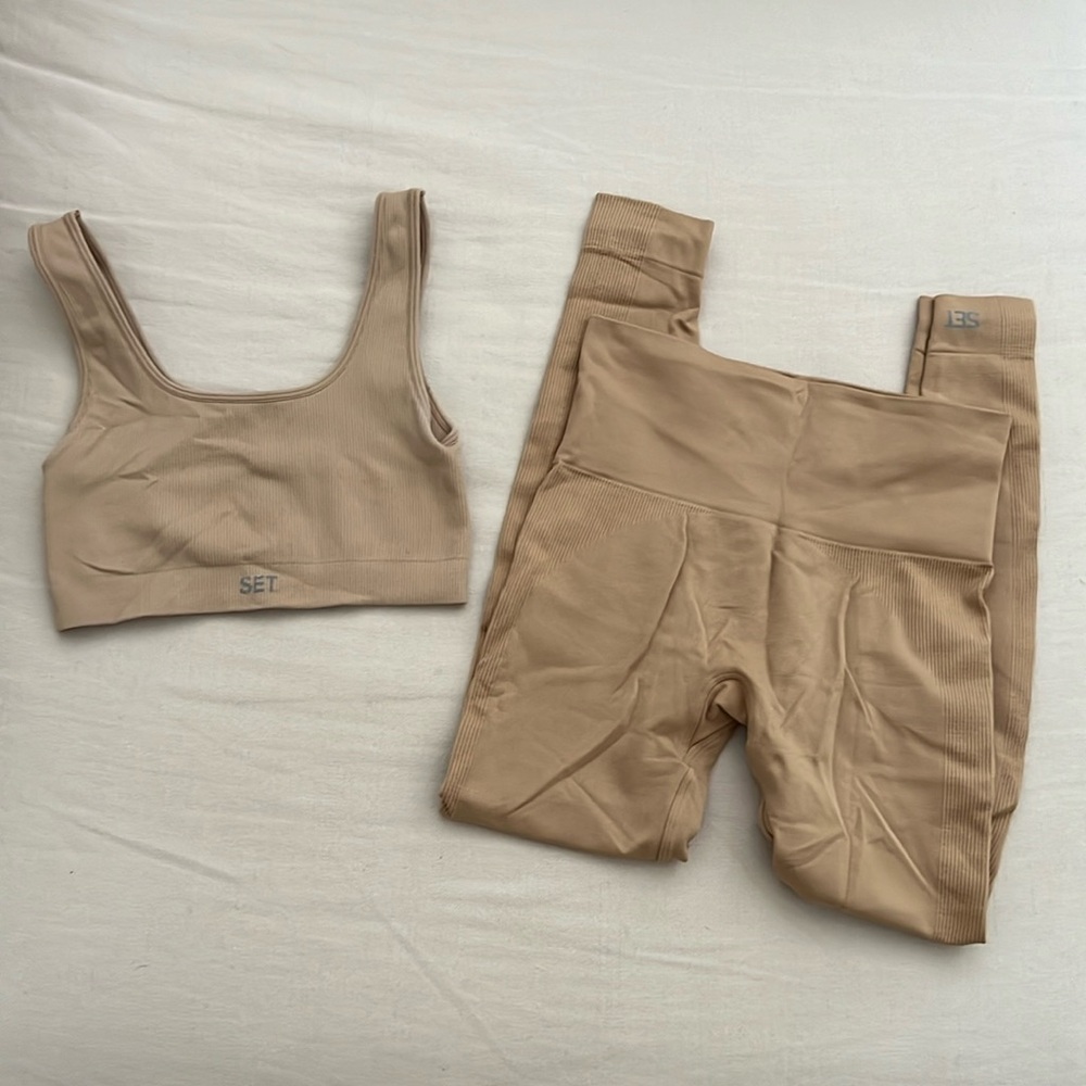 Set Active Bra and Leggings Set 🥐 Both Size XS